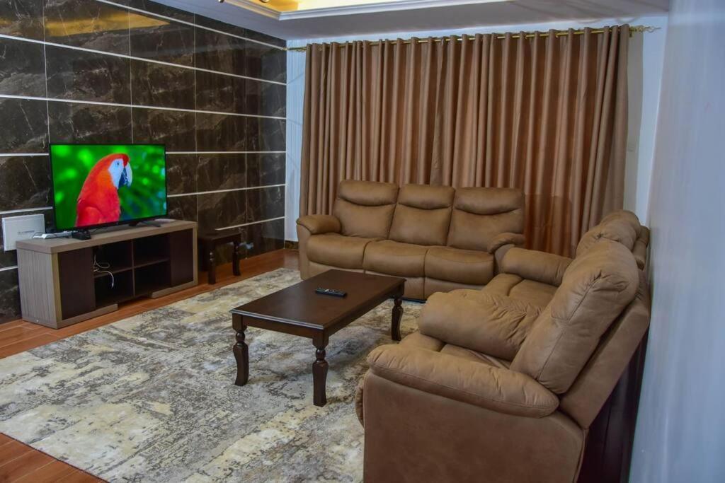 Apartment Away From Home, Cozy 3 Bedroom Nairobi
