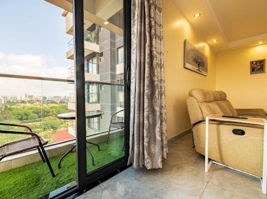 Luxurious And Comfy Homes Apartment *
