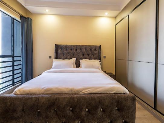 Apartment Luxurious And Comfy Homes