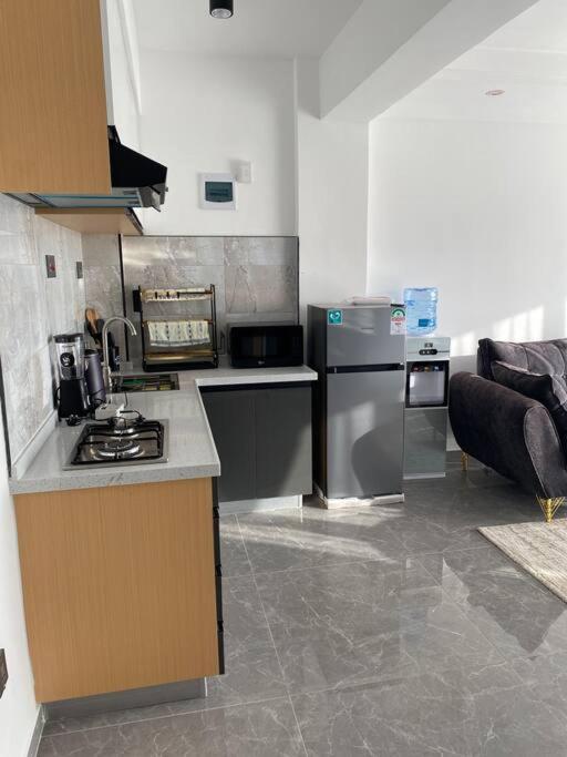 Rare Find Cozy 1bed With Skyline Views