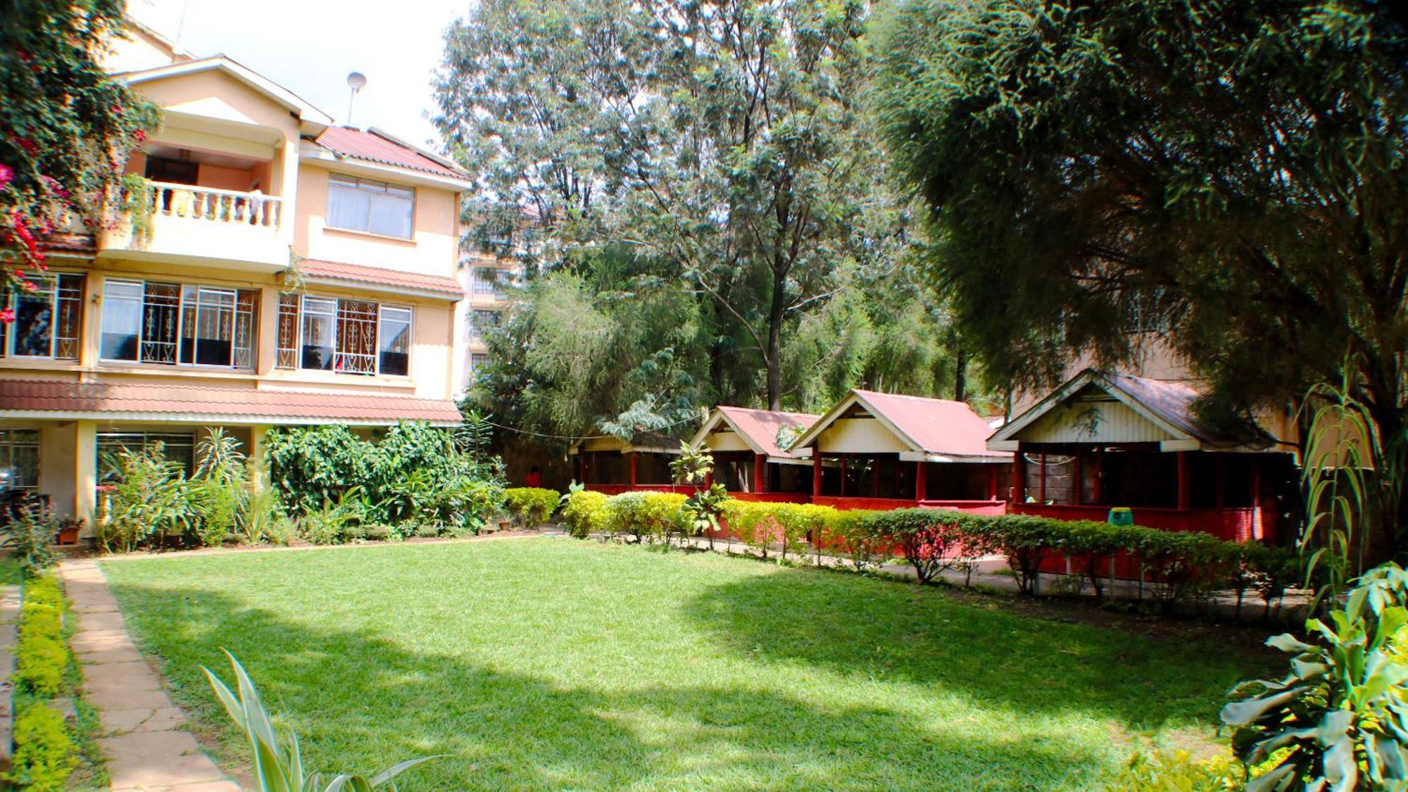 Red Buffalo House Hotel 3*