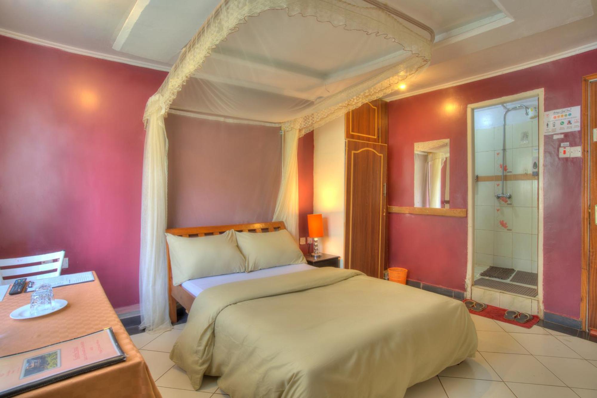 Red Buffalo House Hotel 3*