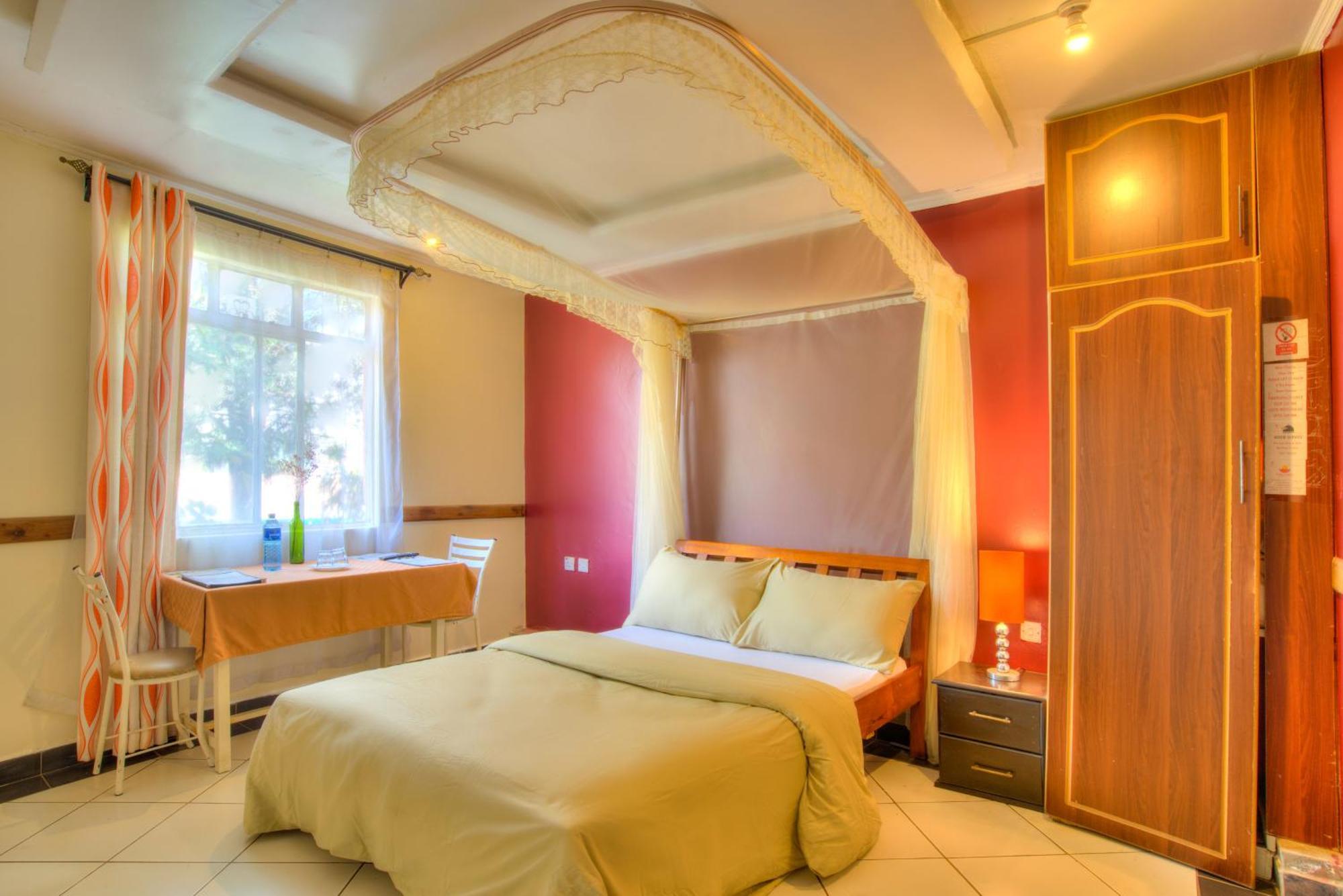 Hotel Red Buffalo House