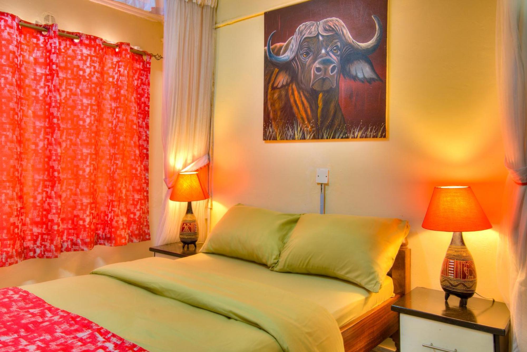 Red Buffalo House 3*