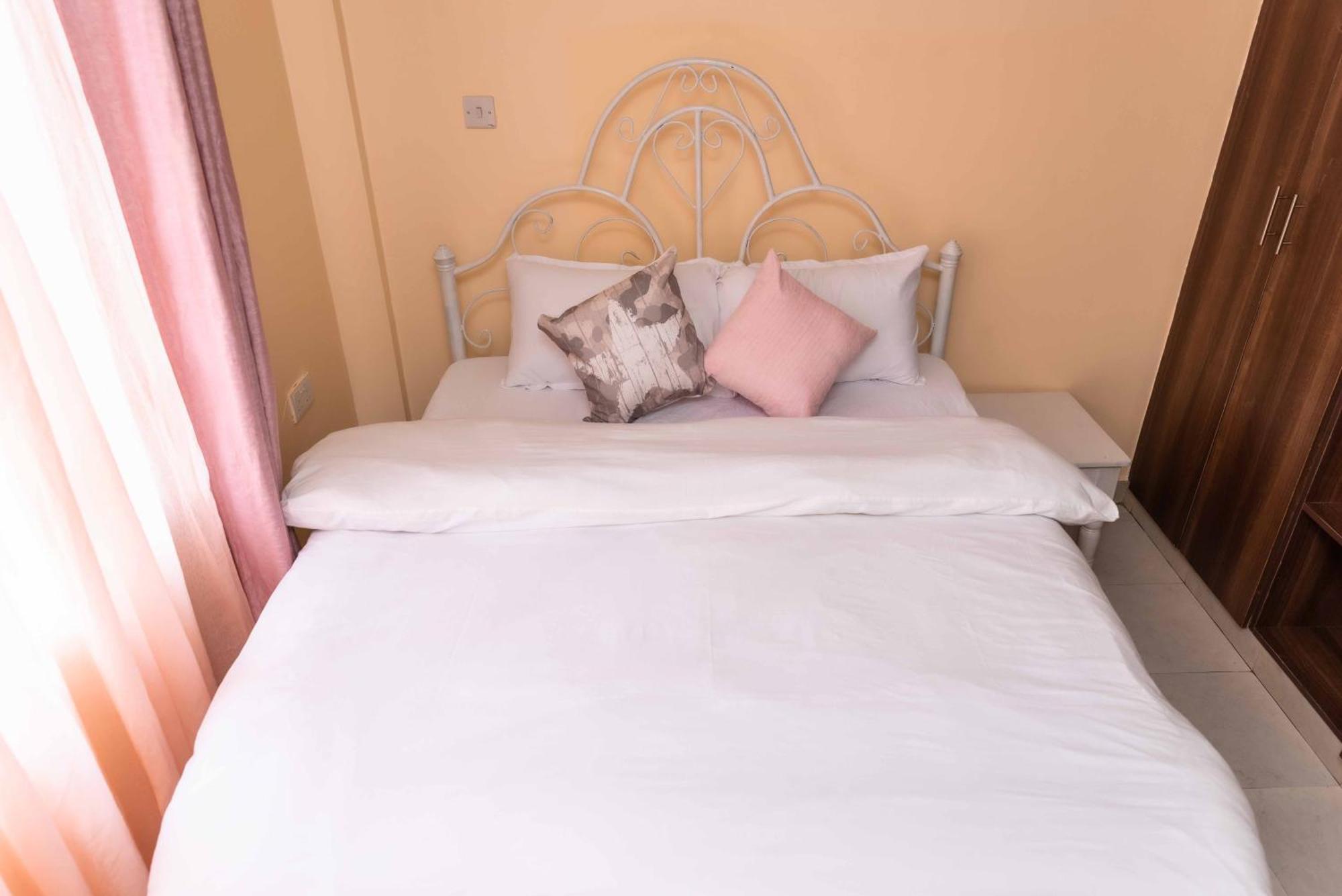 2bed 5 Minute Walking Distance To Cbd/town Apartment