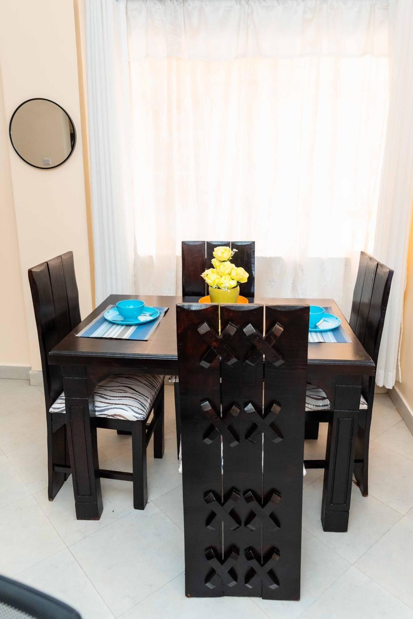 2bed 5 Minute Walking Distance To Cbd/town Apartment *