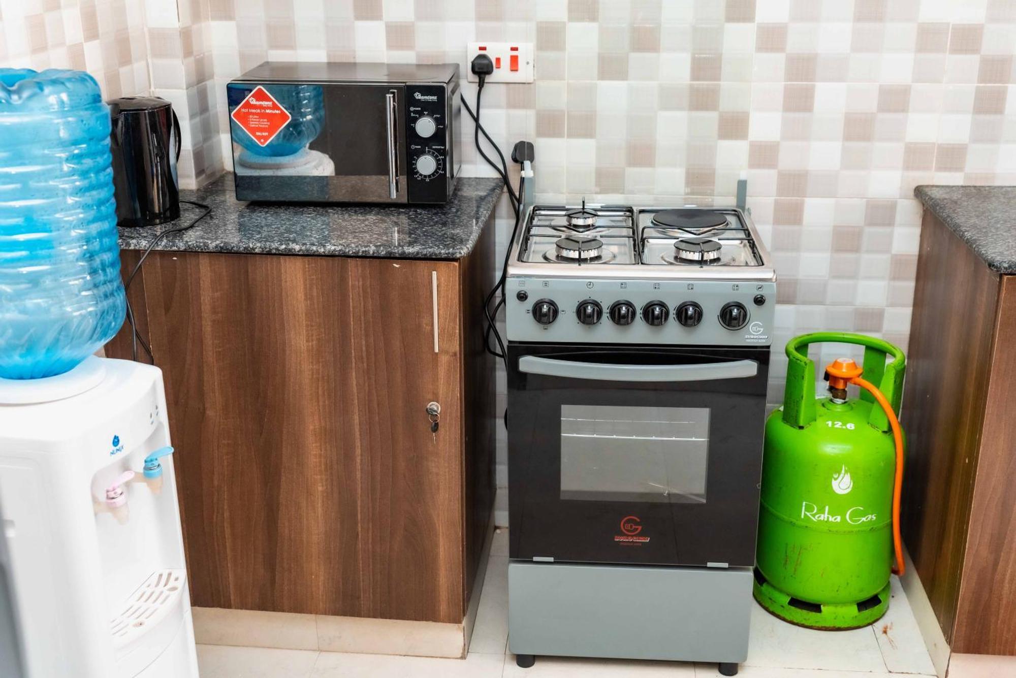 2bed 5 Minute Walking Distance To Cbd/town