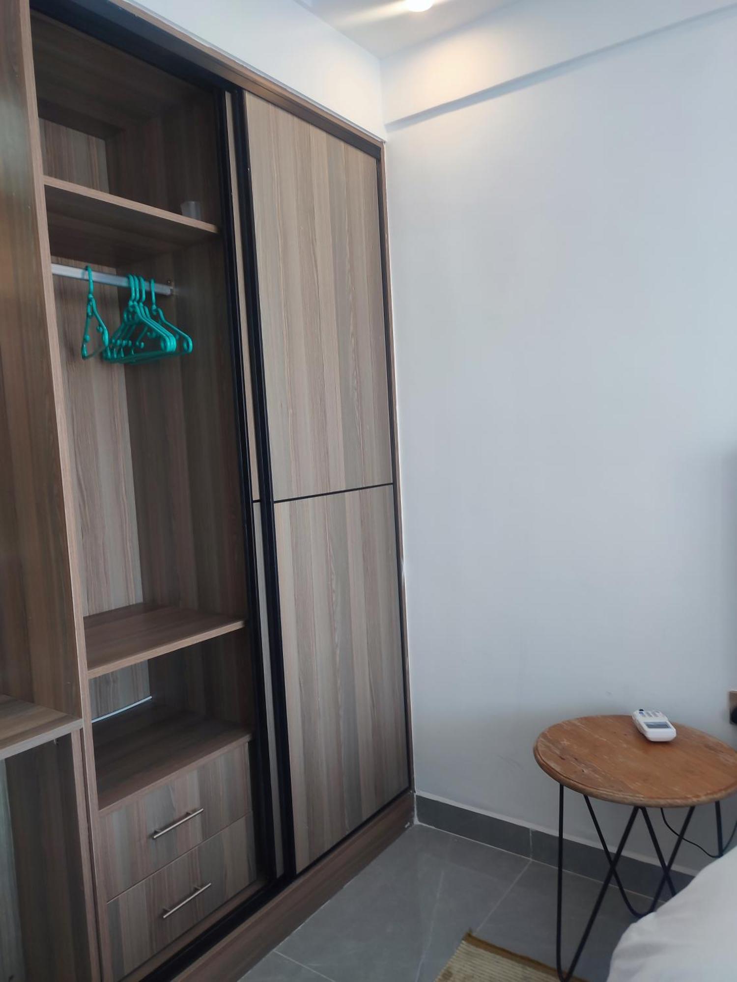Executive One Bed With Balcony Gym Netflix Apartment *