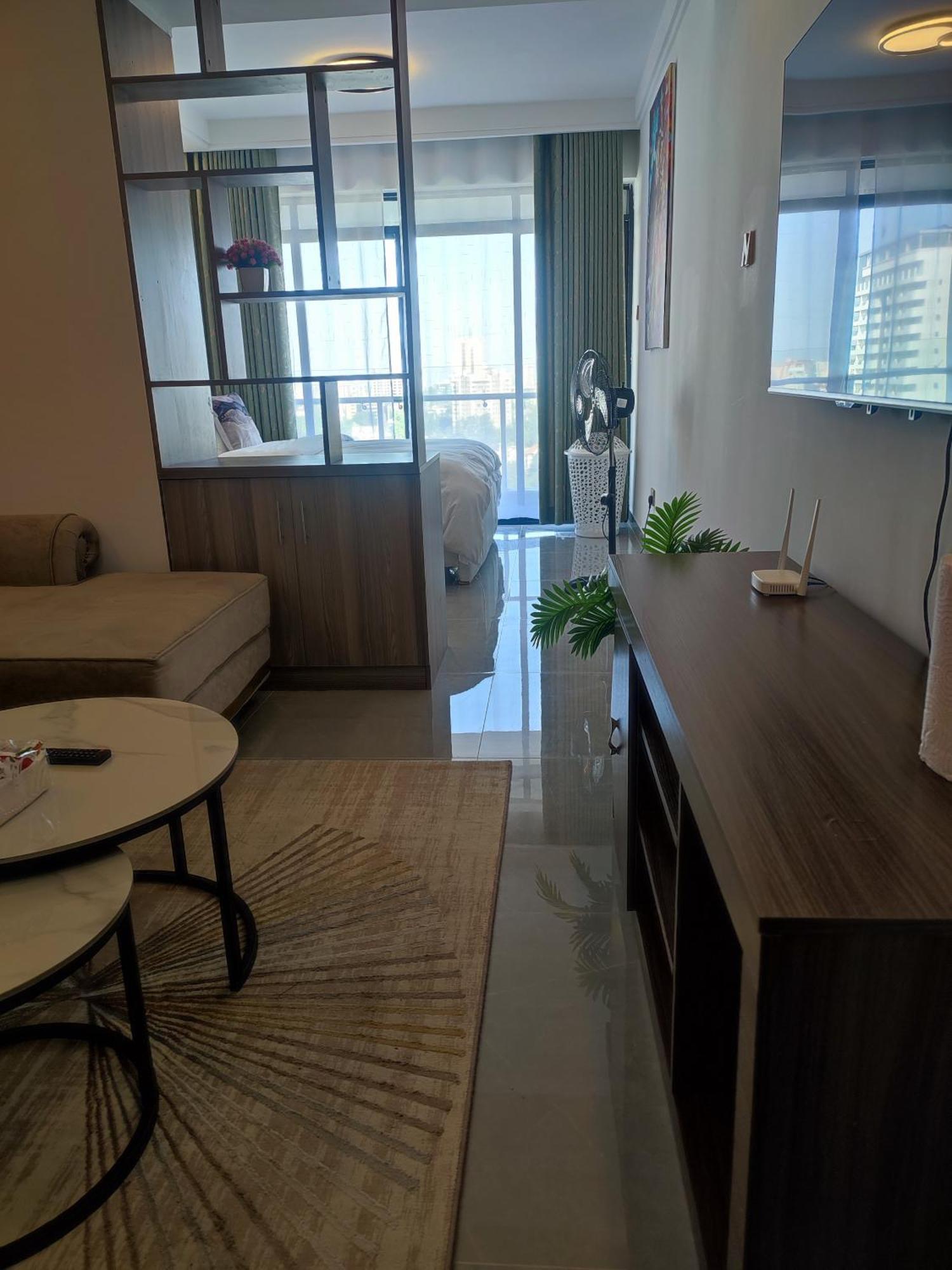 Executive One Bed With Balcony Gym Netflix Apartment *