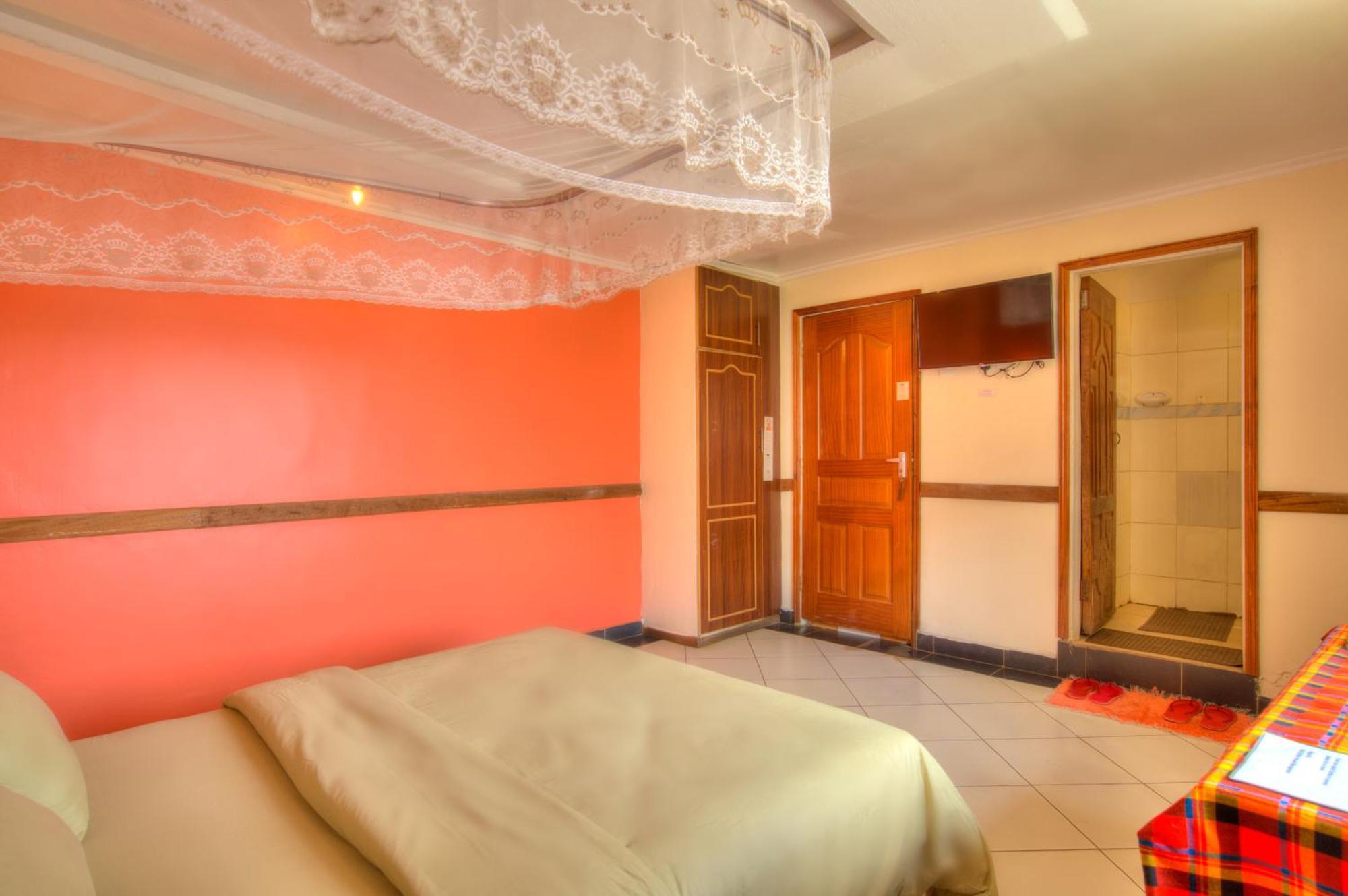 Red Buffalo House 3*
