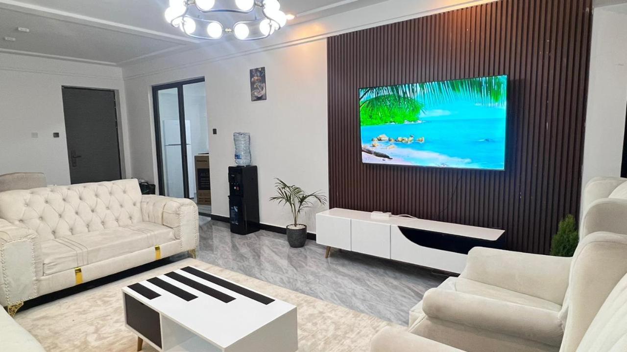 Sweet Apartment *