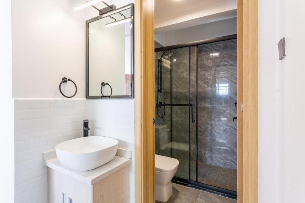 Apartment The Executive Three Bedroom With Amazing Views In Kilimani