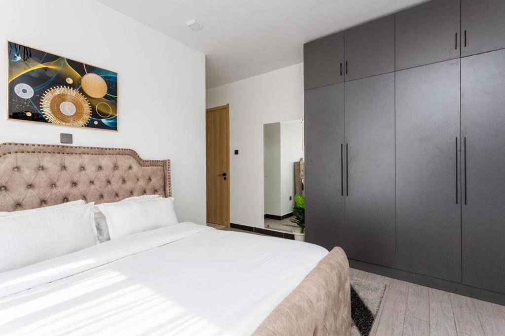 The Executive Three Bedroom With Amazing Views In Kilimani Apartment Nairobi