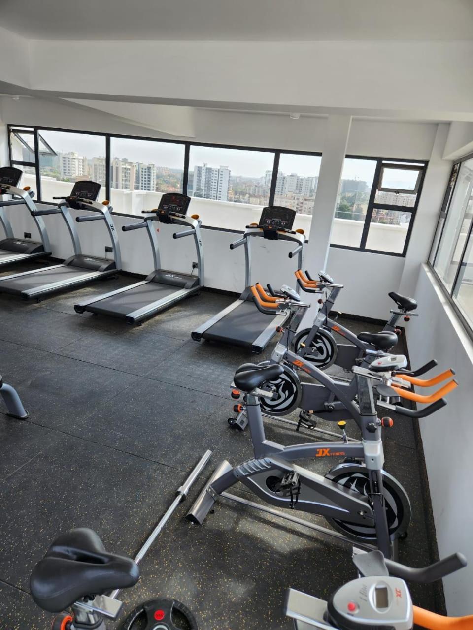 Tranquil 7th Floor Near Art Caffe Market *