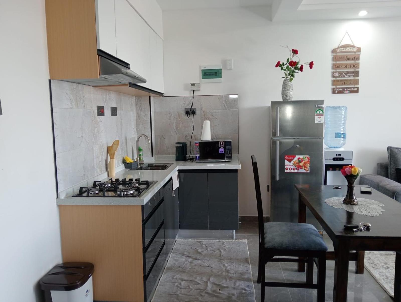 Tranquil 7th Floor Near Art Caffe Market *