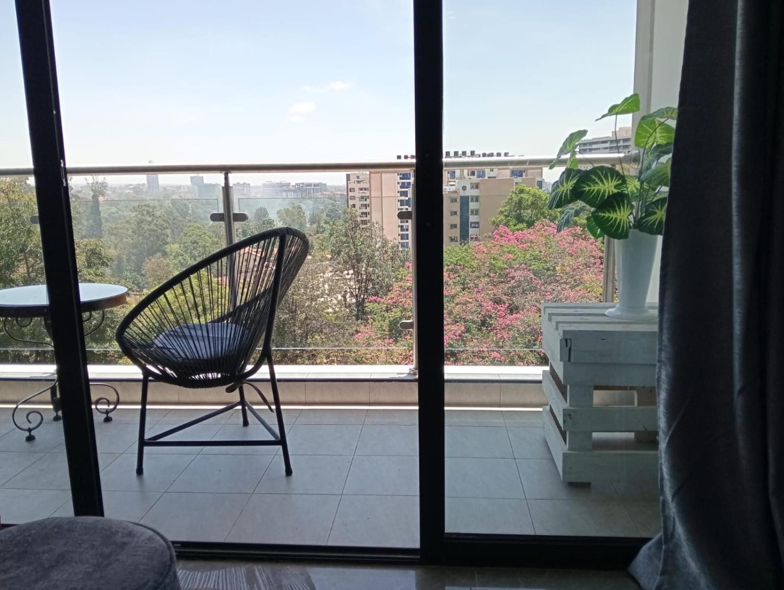 Tranquil 7th Floor Near Art Caffe Market