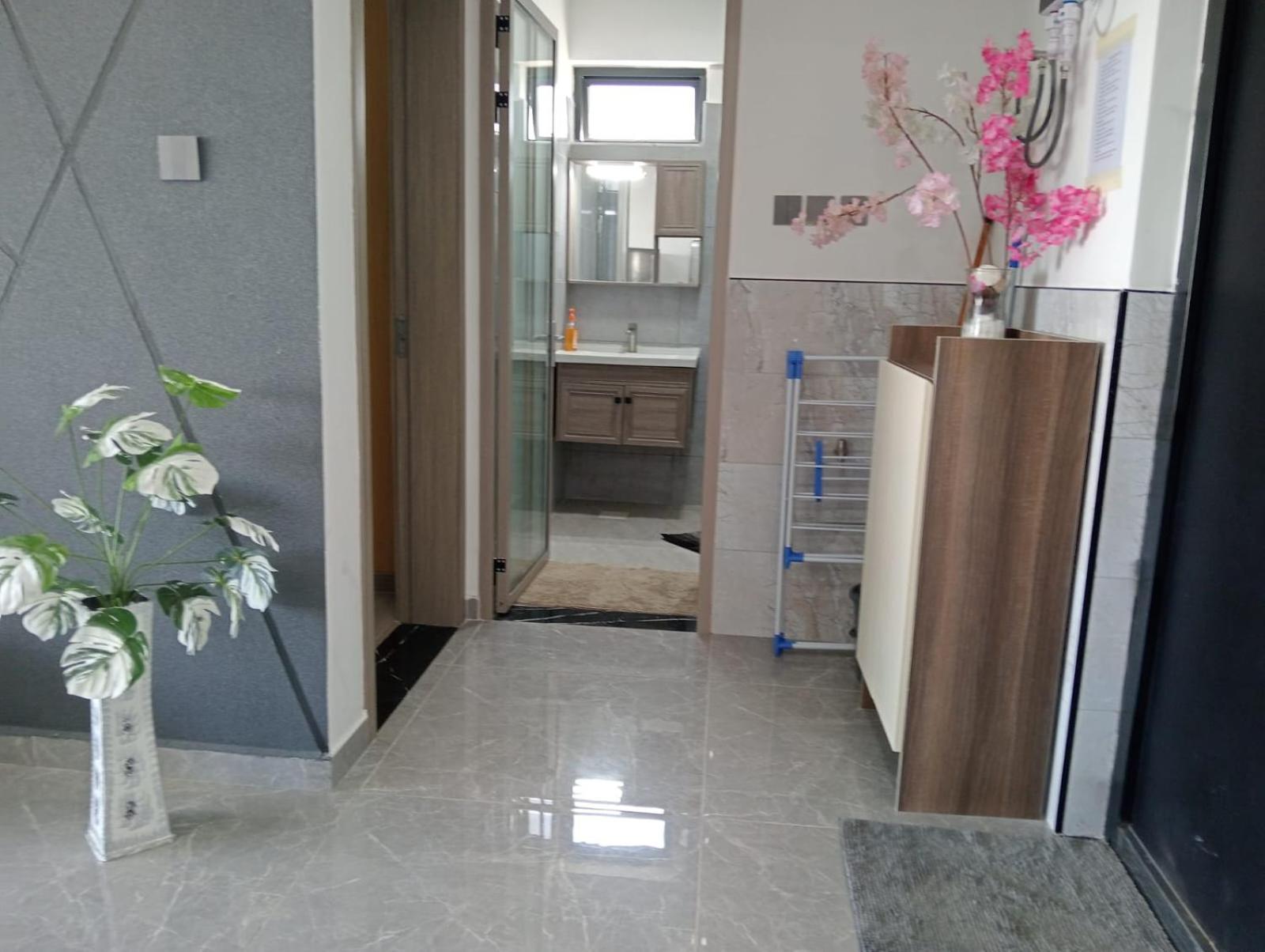 Tranquil 7th Floor Near Art Caffe Market *