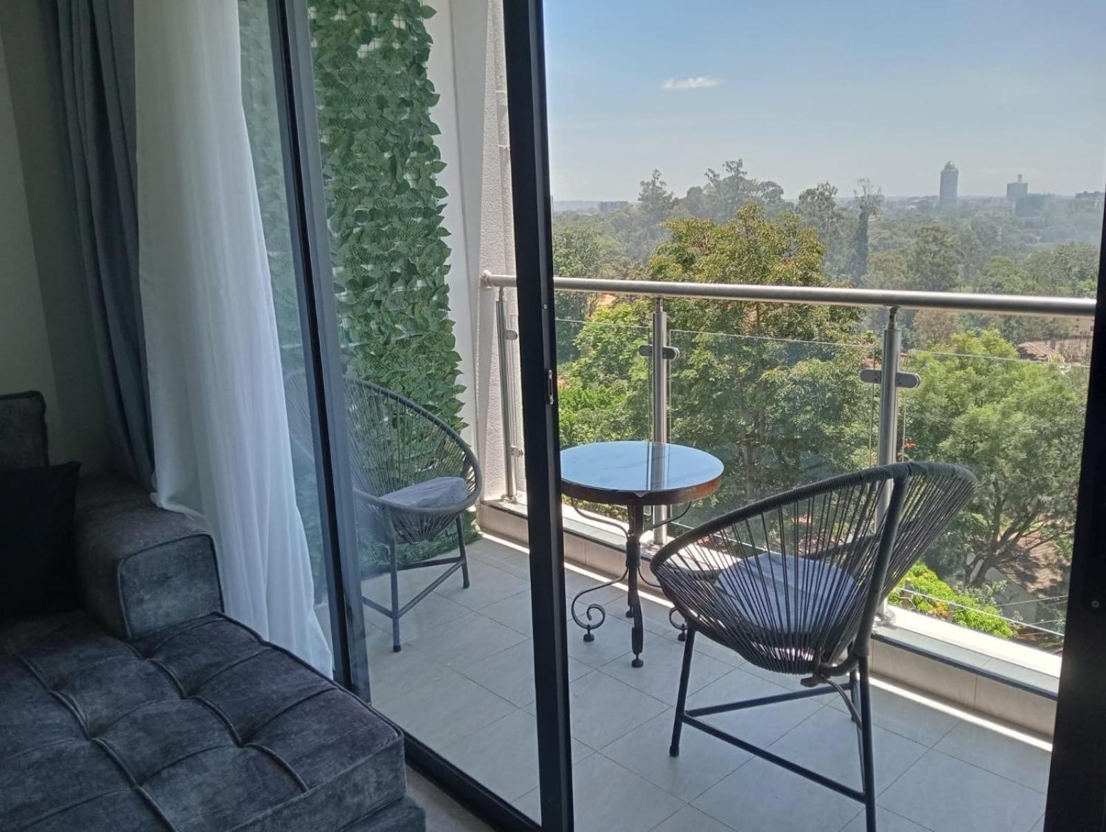 Tranquil 7th Floor Near Art Caffe Market *