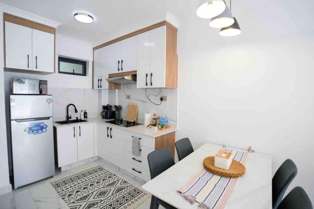 Apartment Luxury Two Bedroom In Kilimani Nairobi