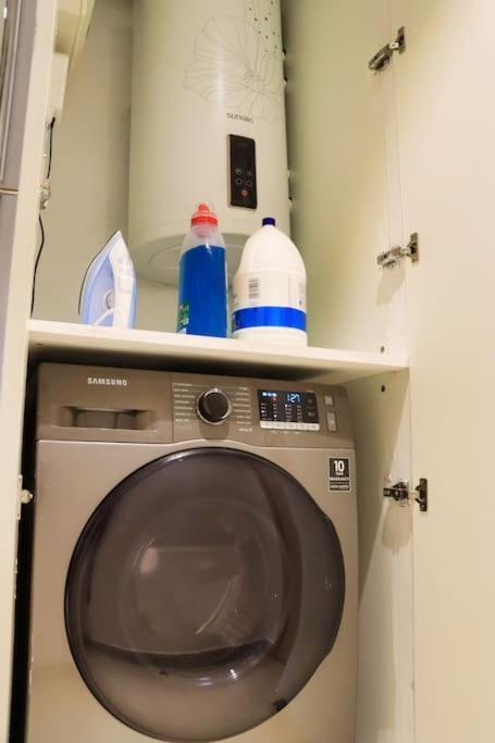 Apartment Astoria Lovely One Bedroom With Ac & Ups In Lavington