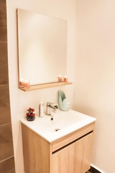 Astoria Lovely One Bedroom With Ac & Ups In Lavington * Nairobi