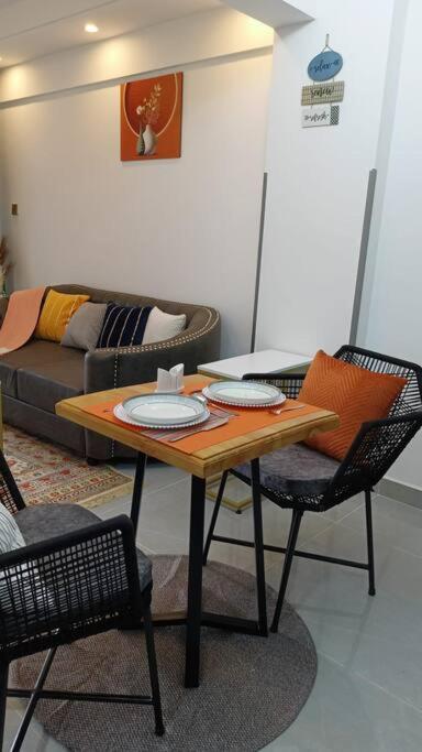 Sky-high Serenity: Your Modern 1br Retreat On The 10th Floor