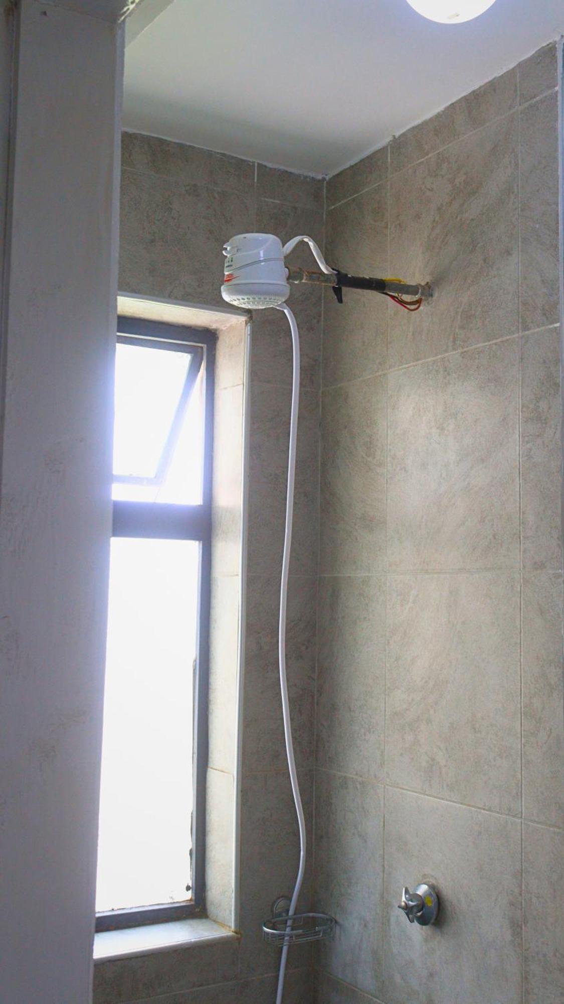 Definitehomes1 - Fully Furnished With A Rooftop Restaurant Near Jkia Airport, Downtown Apartment *
