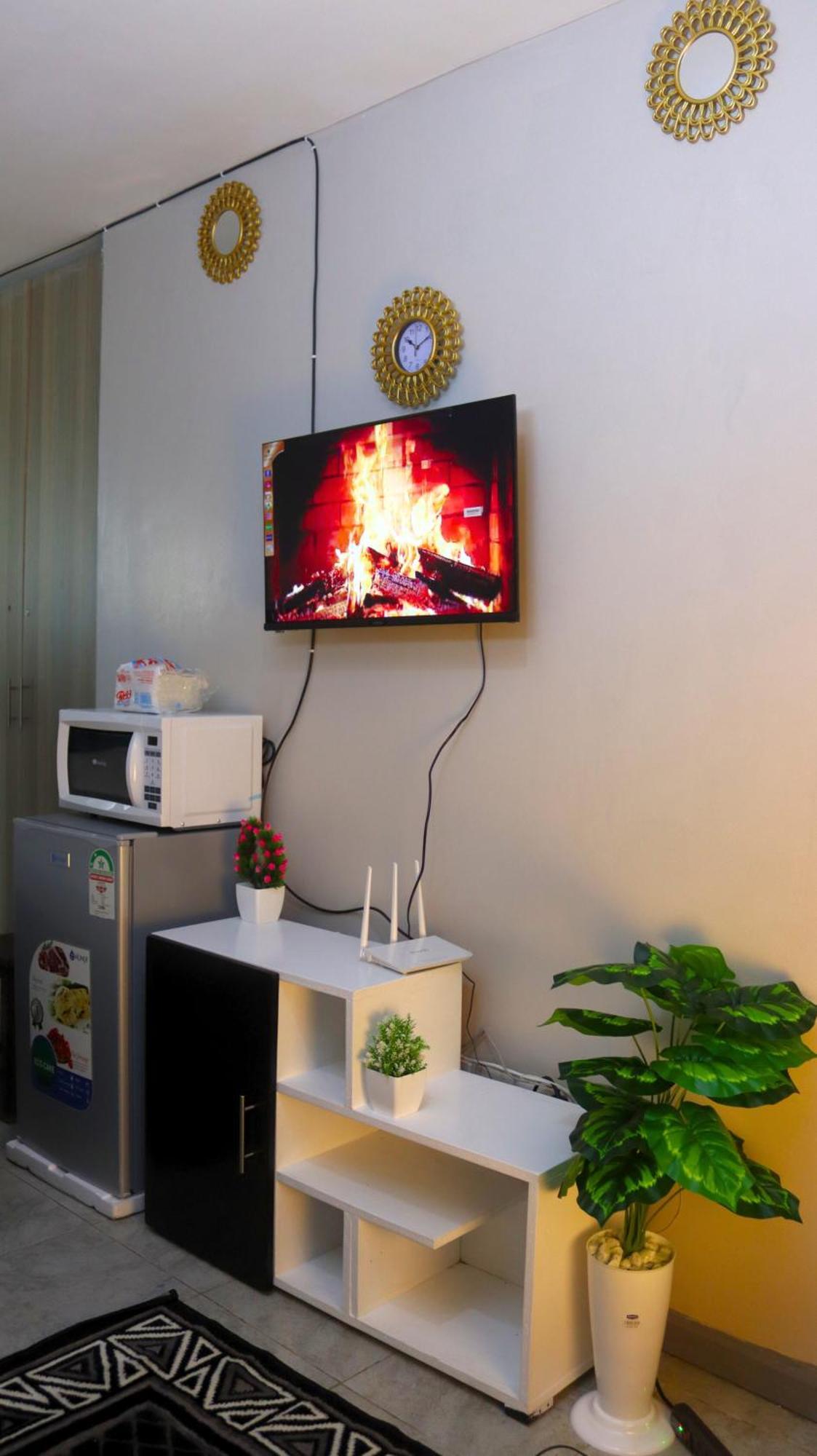 Definitehomes1 - Fully Furnished With A Rooftop Restaurant Near Jkia Airport, Downtown * Nairobi