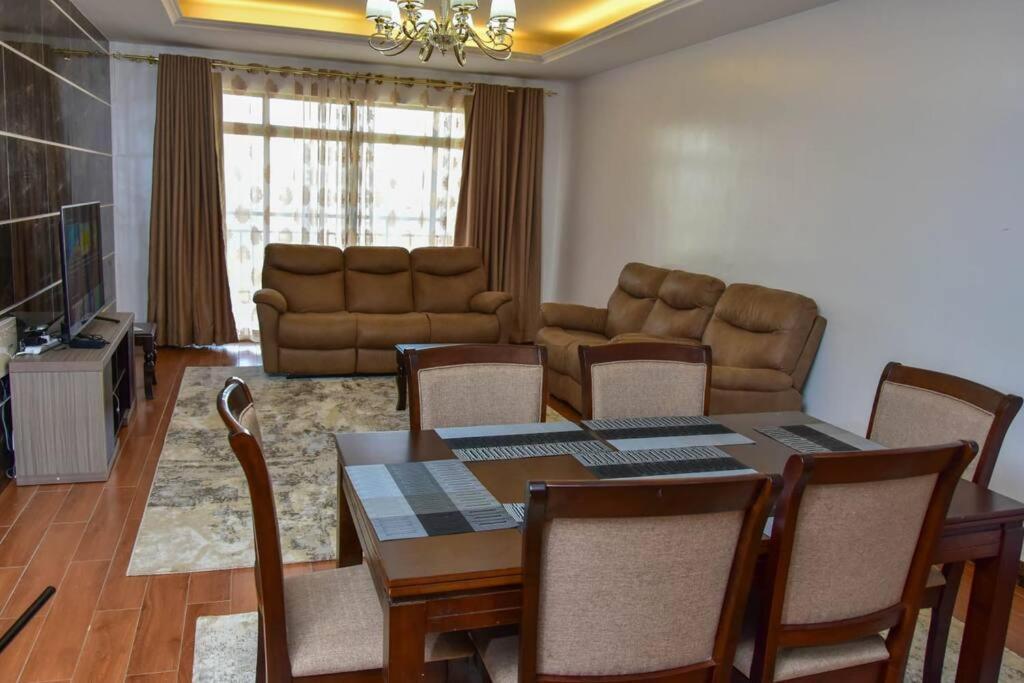 Apartment Away From Home, Cozy 3 Bedroom
