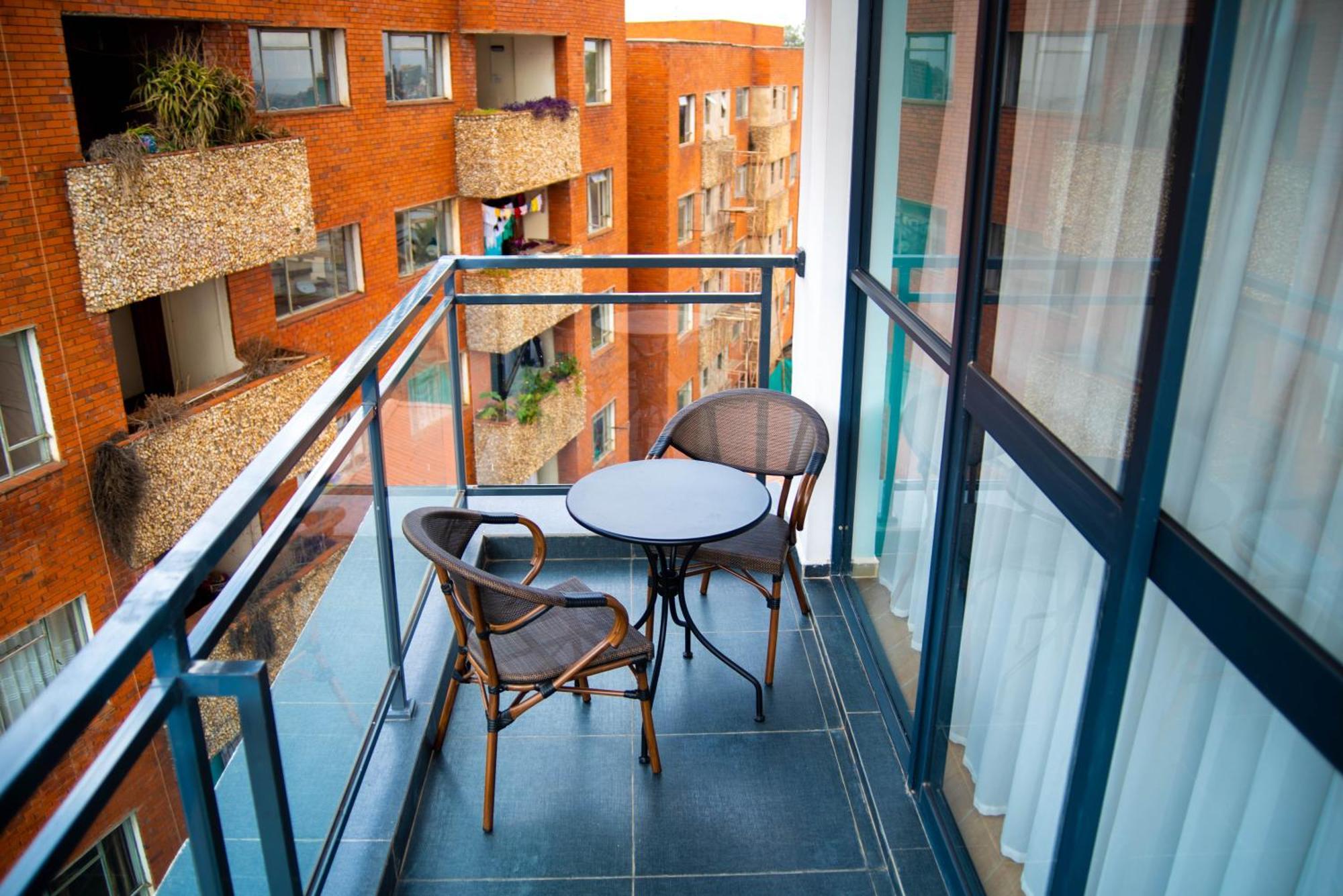 Laurel Hill-suites Apartment *