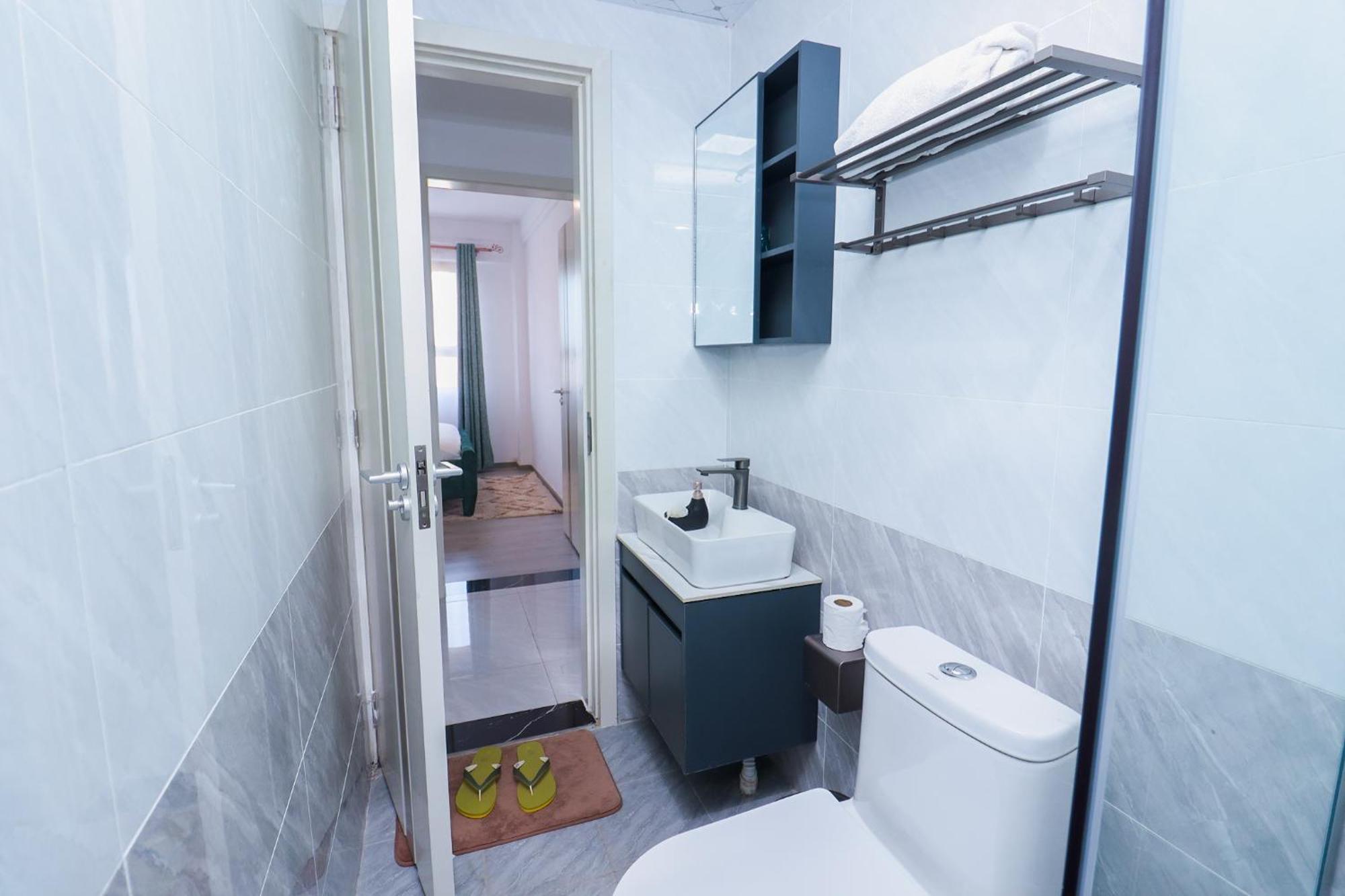 Skyline Splendor With City Views, Mini Golf, Spa And Restaurant In Kilimani *