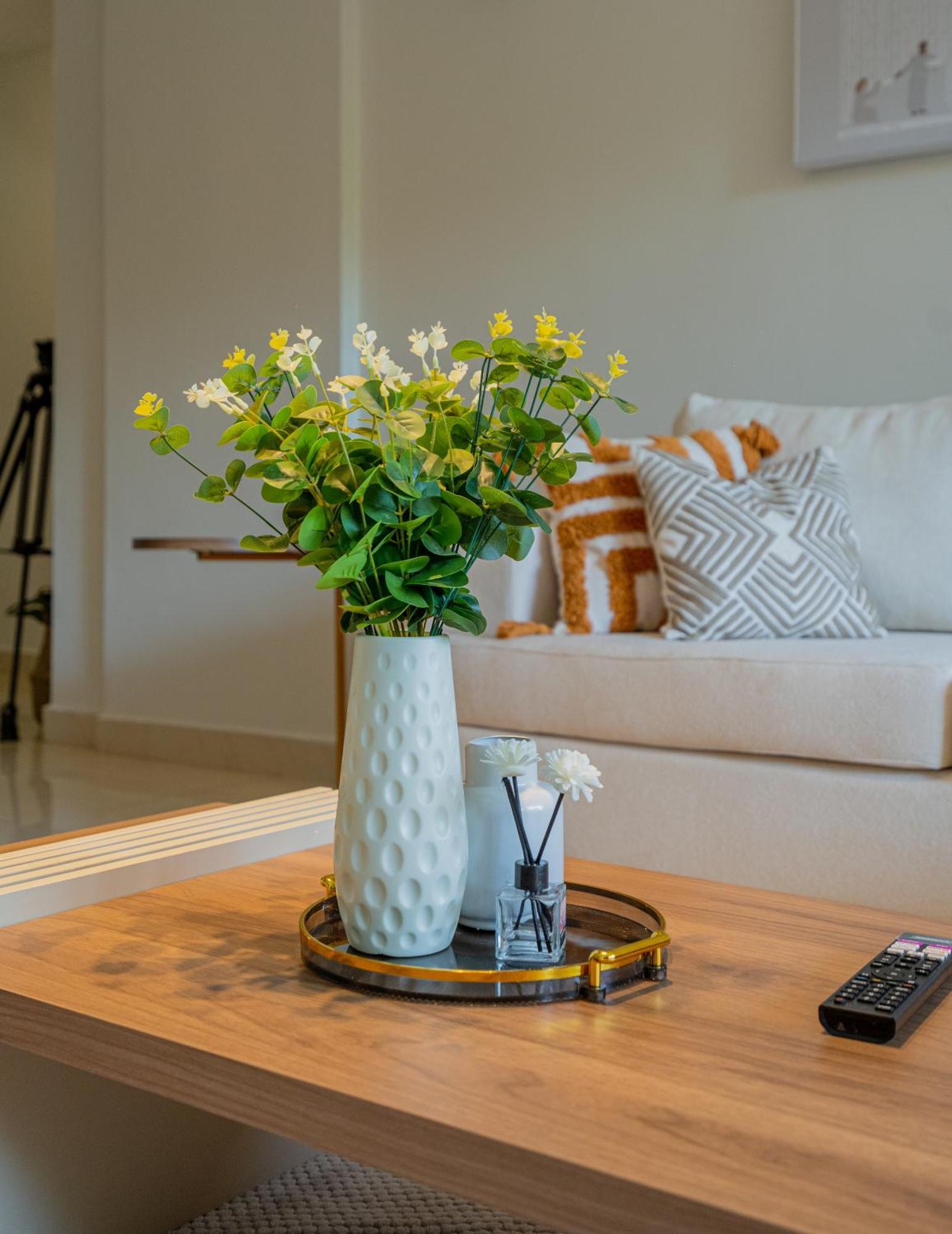Exquisite 2 Bedroom, Lux Living At Riverside