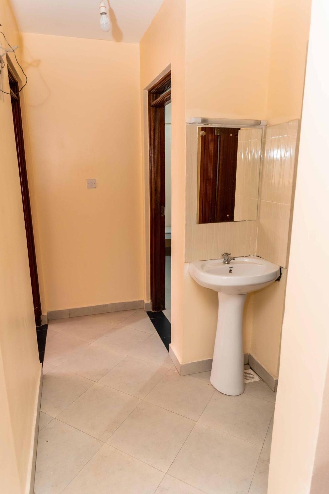 2bed 5 Minute Walking Distance To Cbd/town Apartment