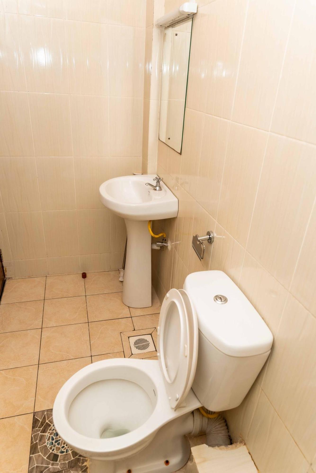 Apartment 2bed 5 Minute Walking Distance To Cbd/town *