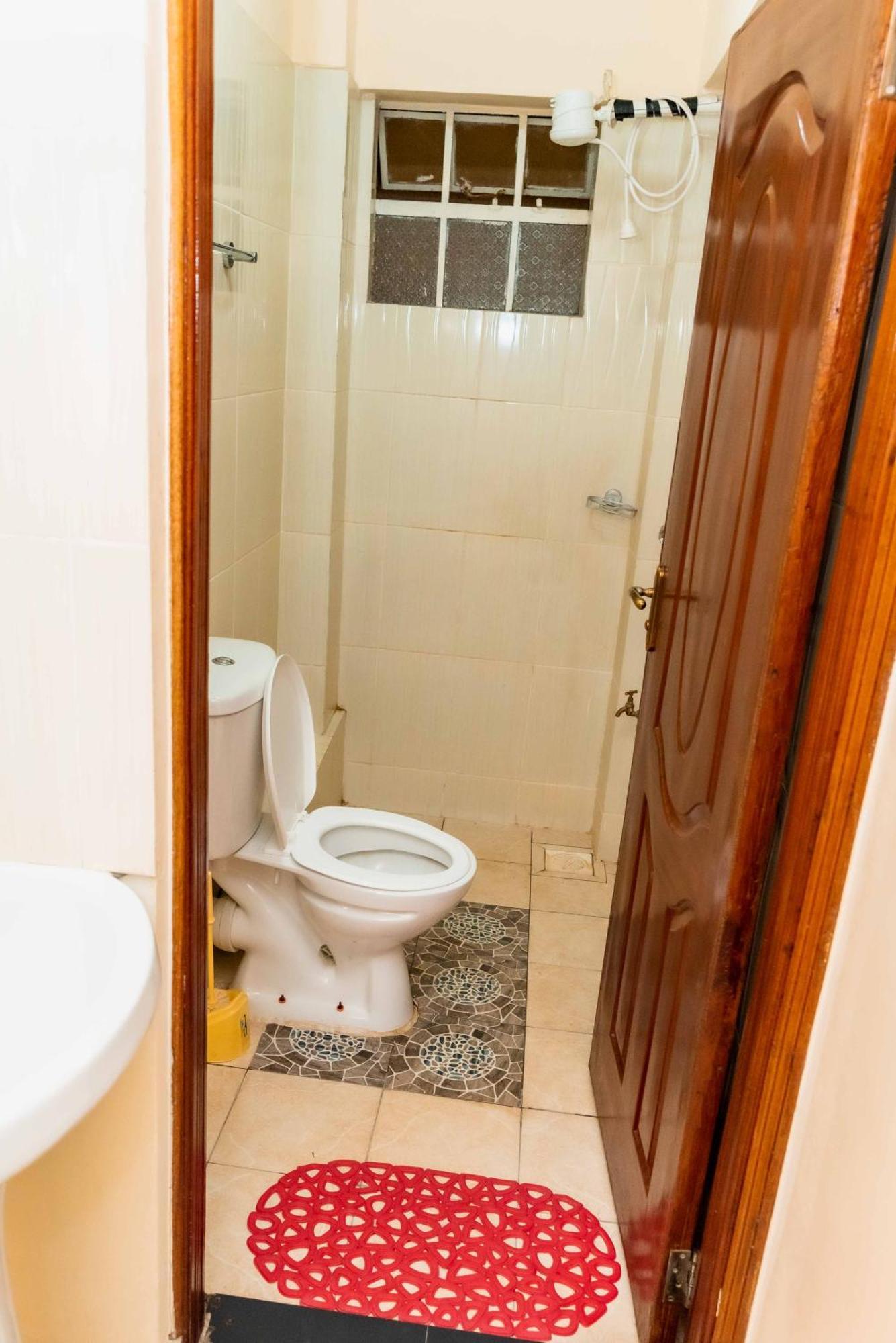Apartment 2bed 5 Minute Walking Distance To Cbd/town *