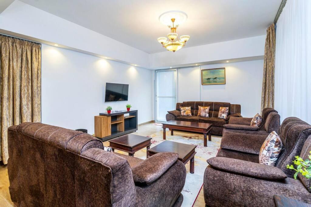 Luxury Oasis: 2 Bedroom Haven In Prime Suburb Nairobi