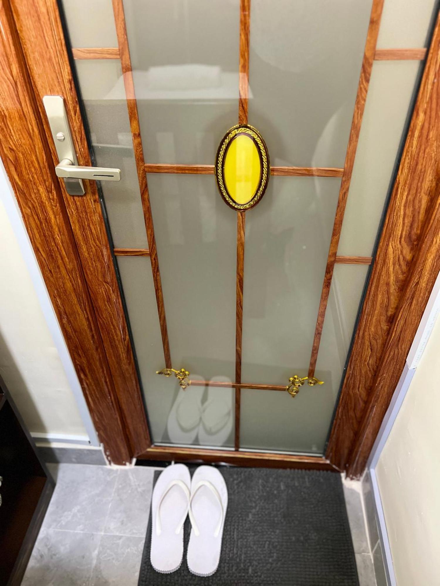 Dsq - One Bedroom En-suite *