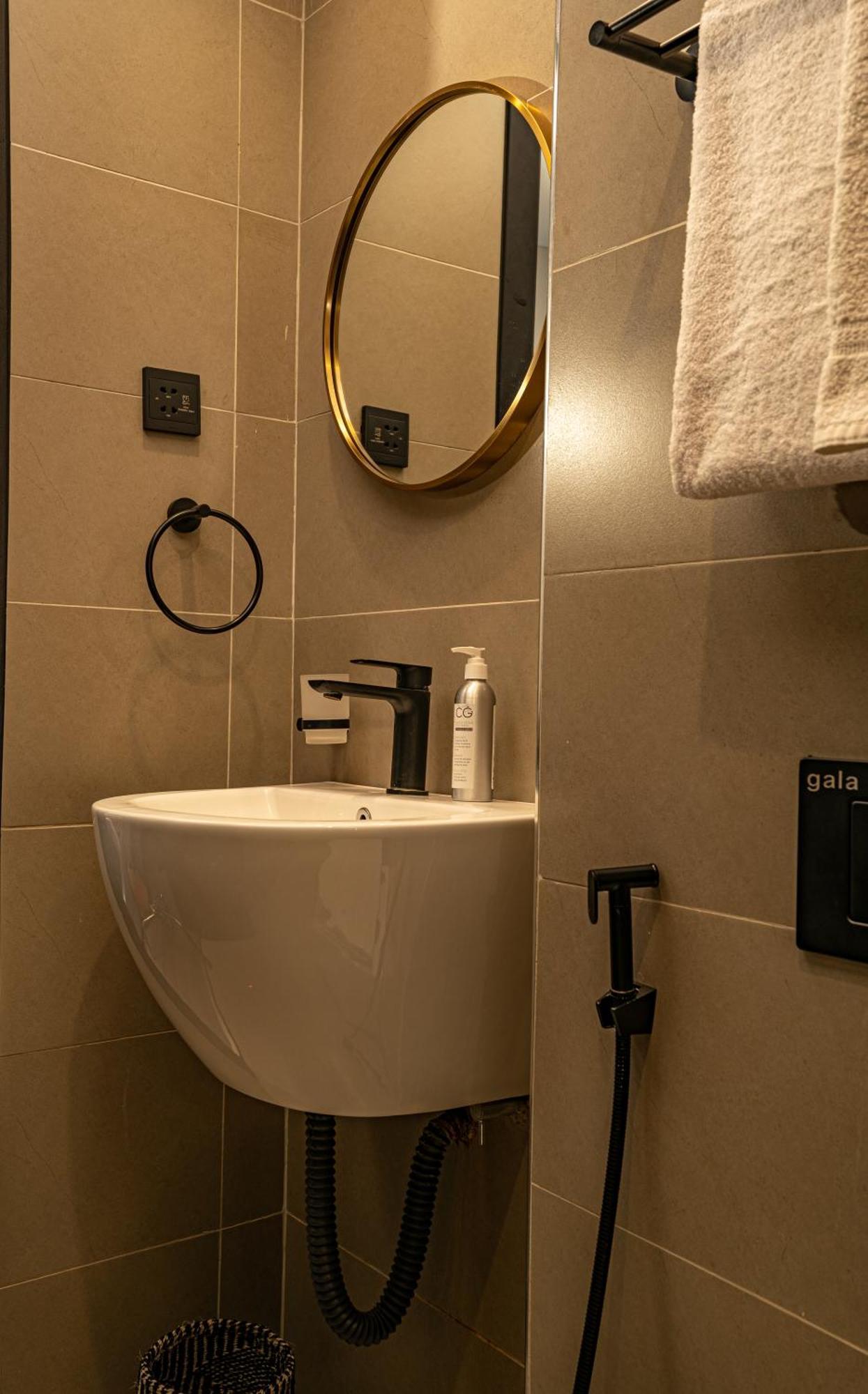 Escada & 2-bedroom, Rooftop Swimming Pool, Gym, Workspace, Wonderiss Homes Westland Living Apartamento