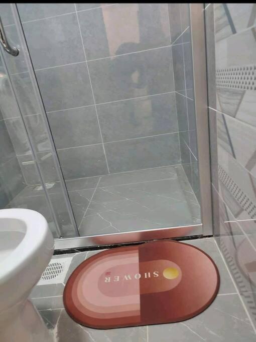 Executive One Bed With Balcony Gym Netflix Apartment *