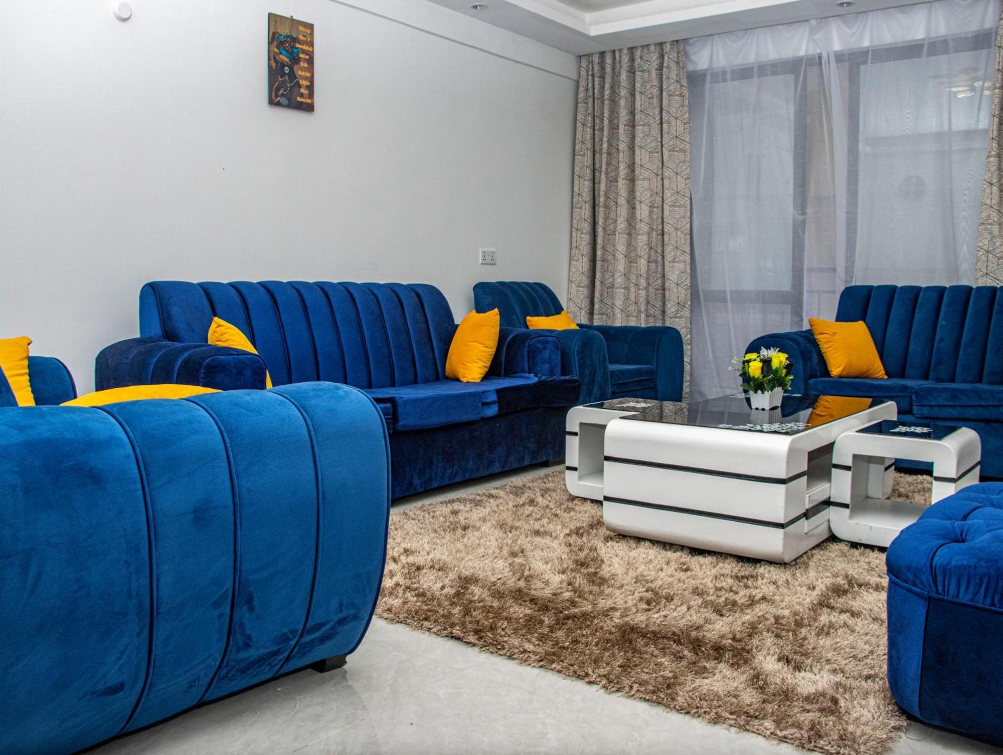 Royalty Apartment *