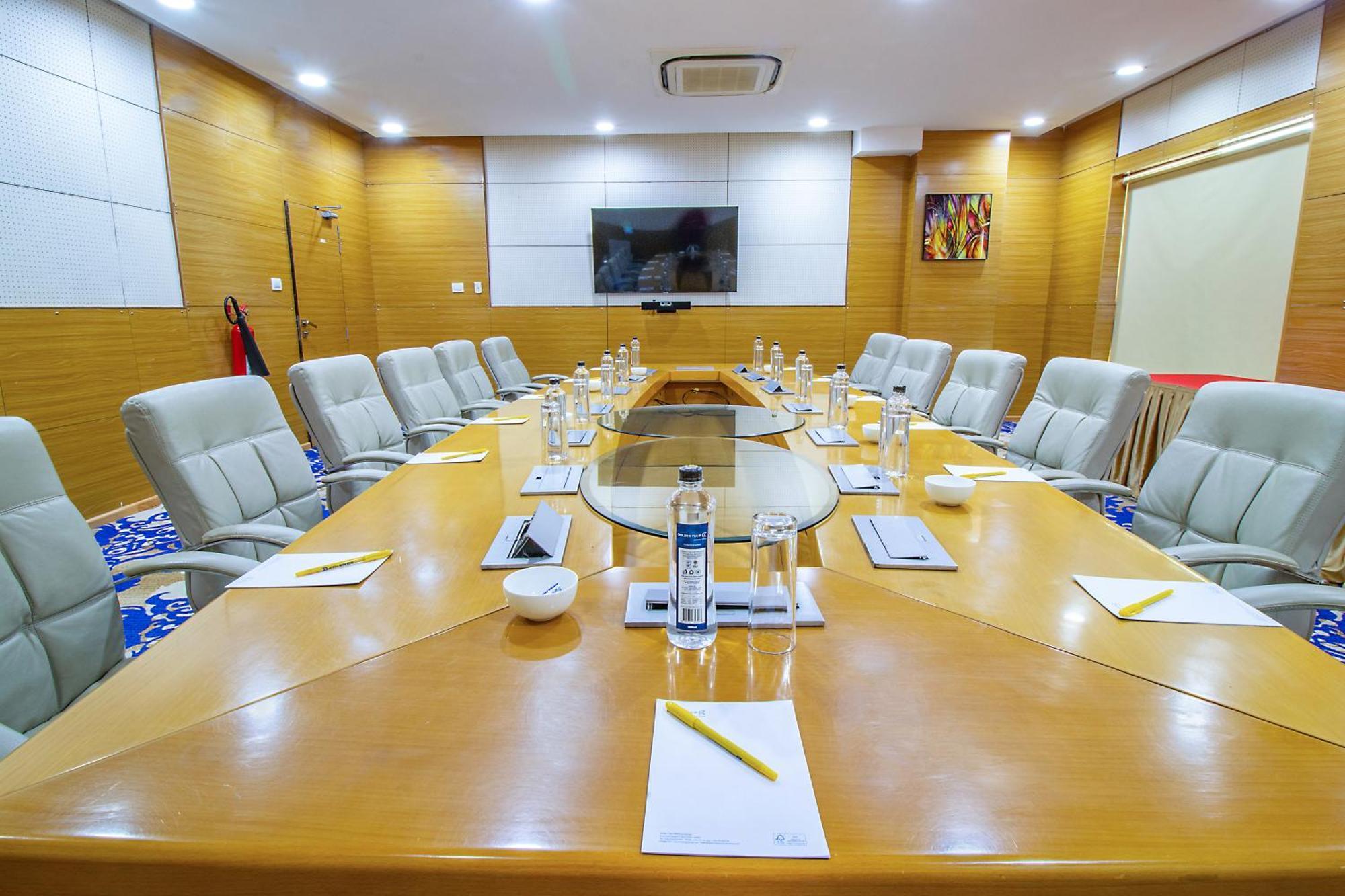 Golden Tulip Westlands Hotel 5*