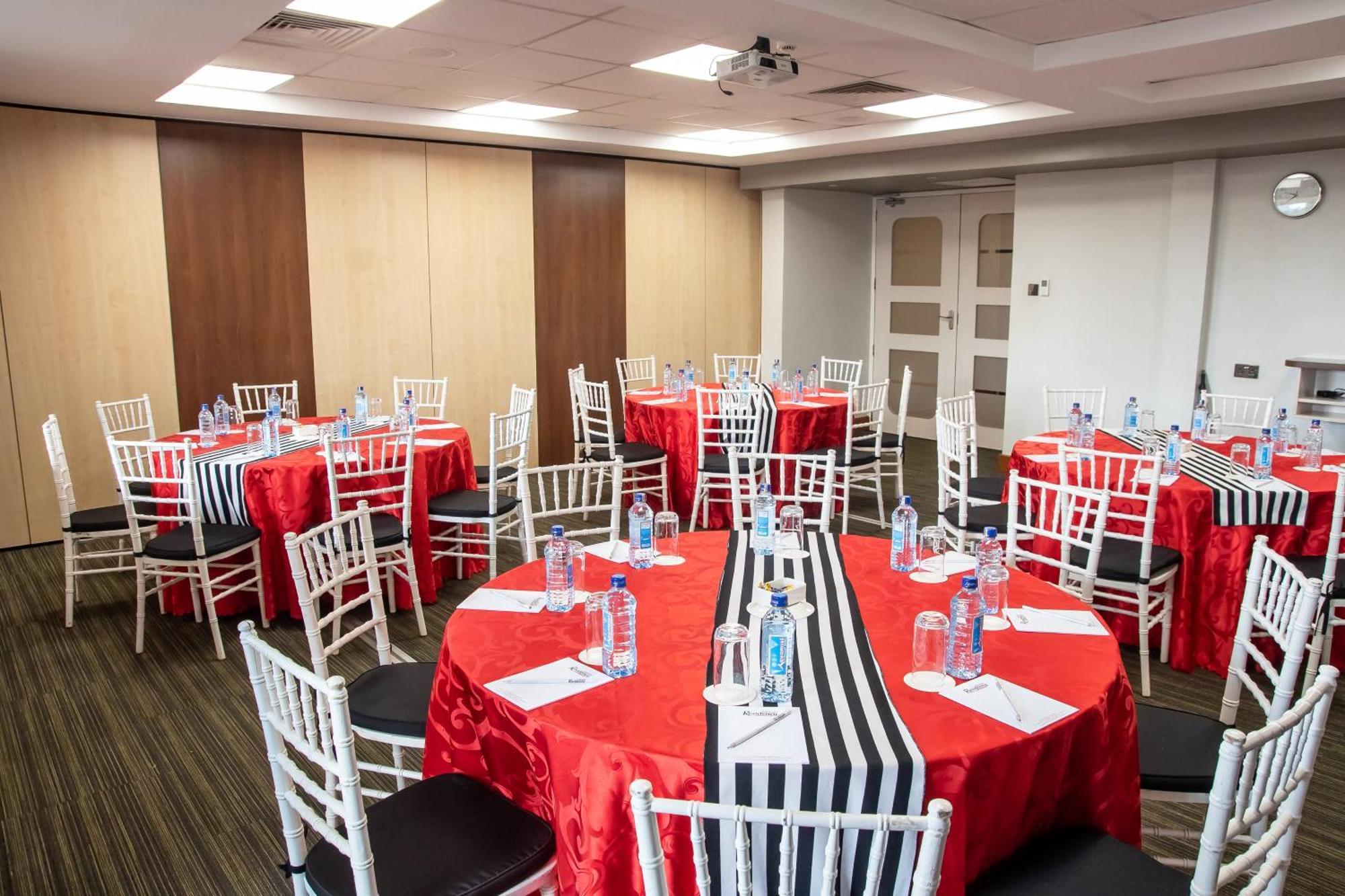 Aparthotel Executive Residency By Western 4*