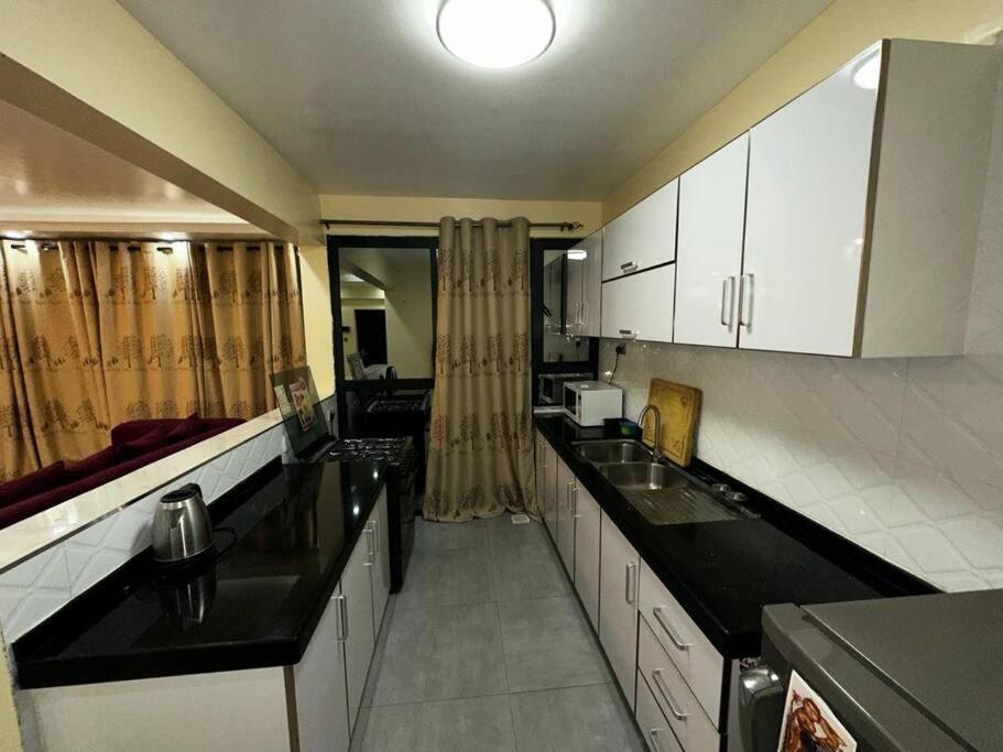 Luxury Two Bedroom In Kilimani Apartment *