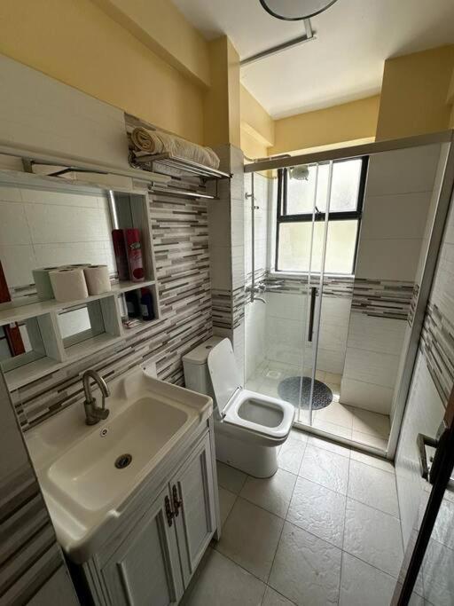 Apartment Luxury Two Bedroom In Kilimani Nairobi