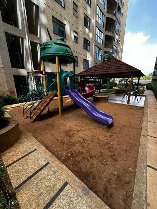 Luxury Two Bedroom In Kilimani Apartment *