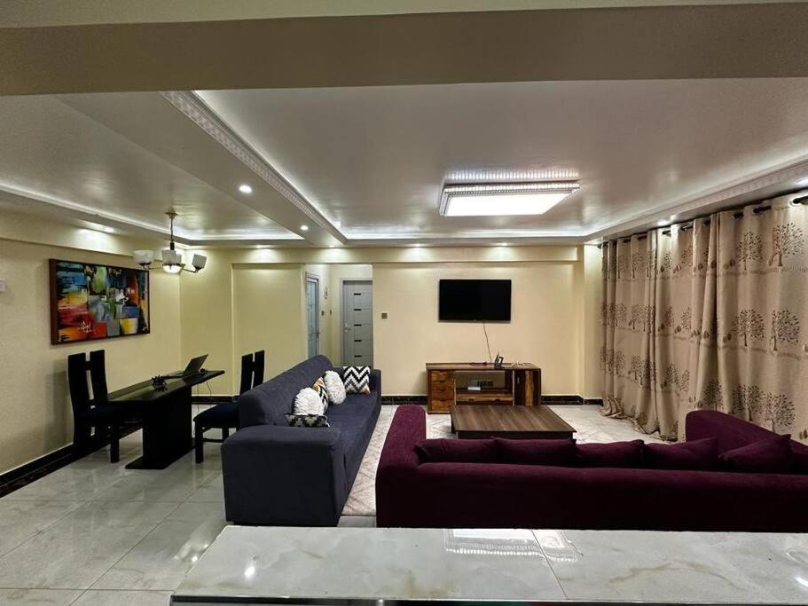Luxury Two Bedroom In Kilimani * Nairobi