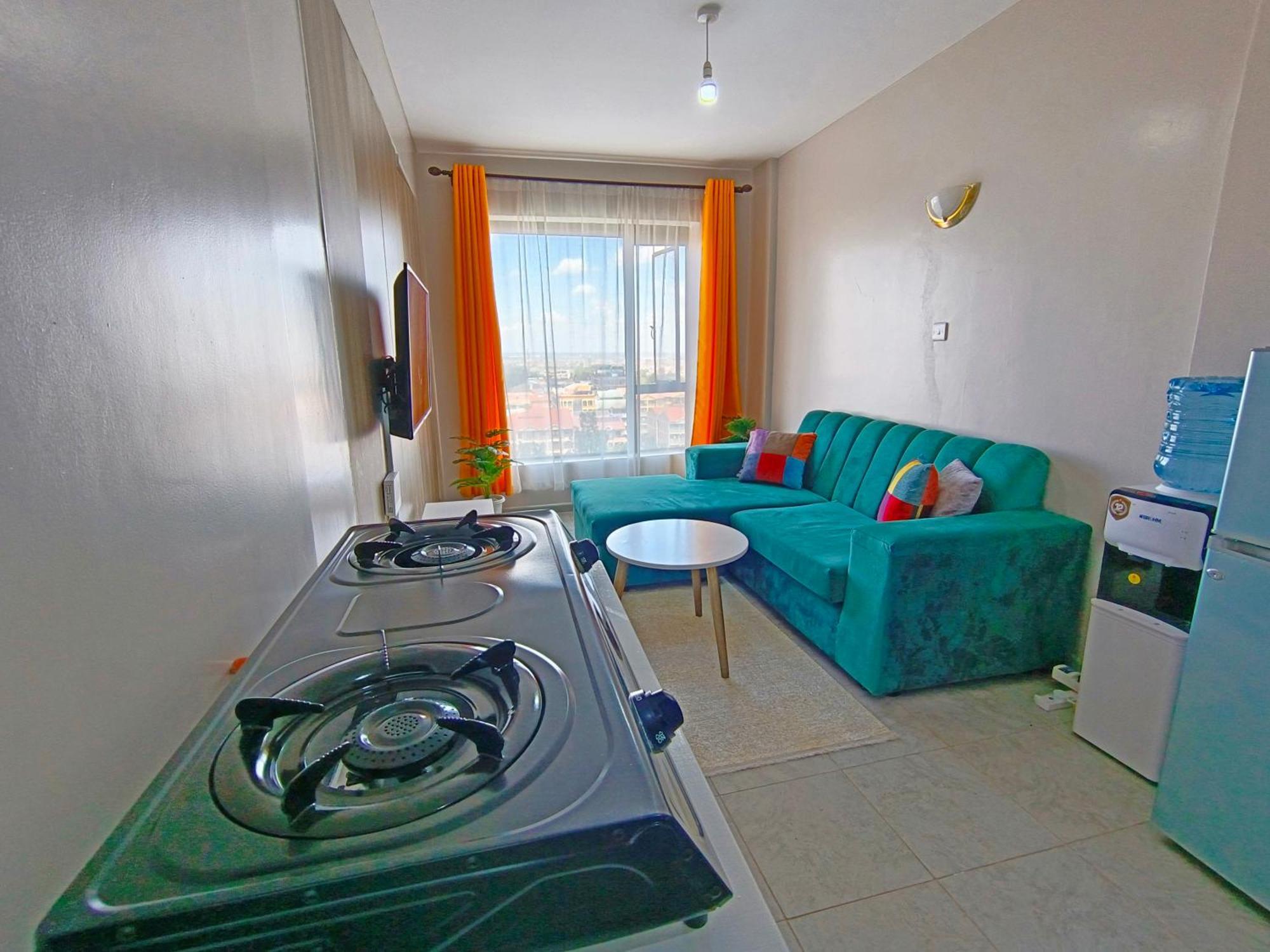 Modern 1Br Apartment With Stunning City Views - Free Parking & Wifi *