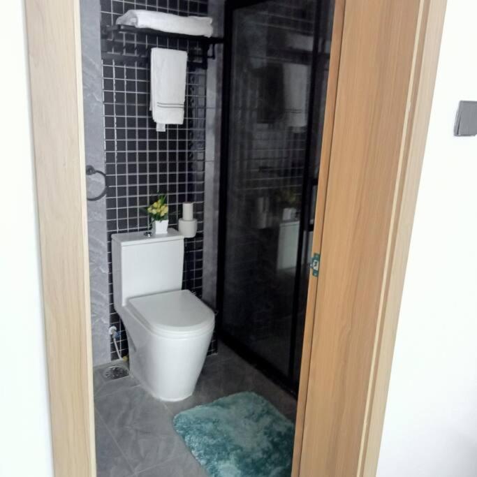 Spacious,3bed,3bath Sleeps 6! Close To Yaya Center * Nairobi