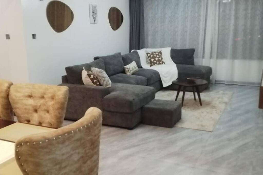 Spacious,3bed,3bath Sleeps 6! Close To Yaya Center Apartment Nairobi