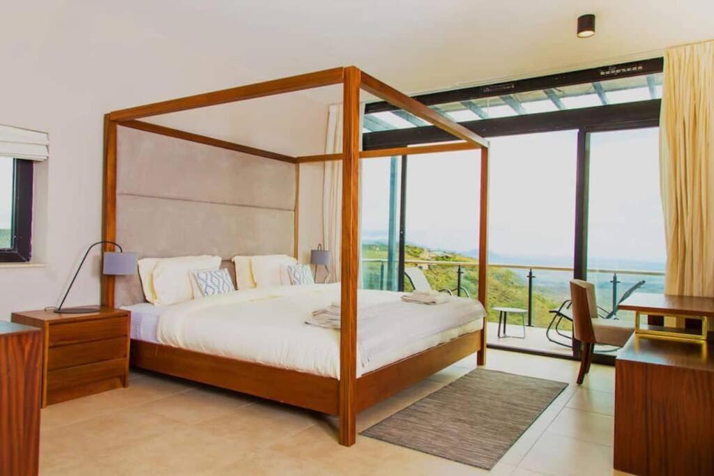 Glass House At Champagne Ridge By Yourhost Villa Nairobi